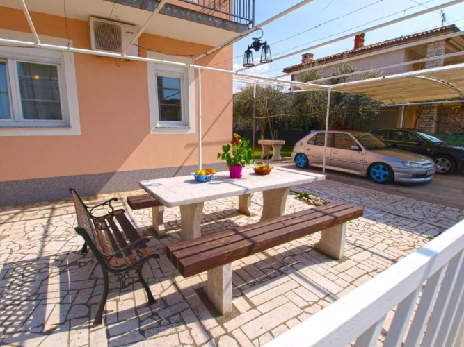 Apartment Dragomir 1052