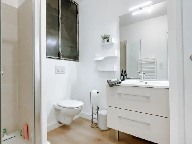 1 Bedroom Apartment