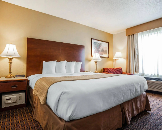 Quality Inn Milwaukee/Brookfield