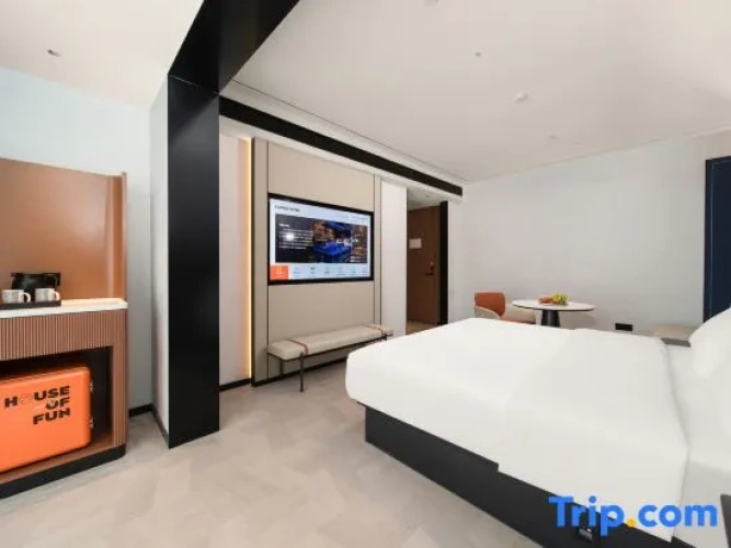 Standard Double room with city view