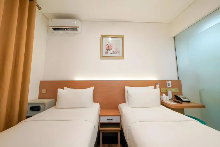 Heef Hotel Pasar Baru