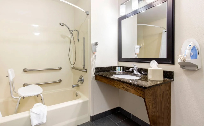 Quality Inn Arab