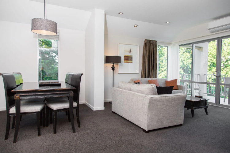 Clear Ridge Apartments