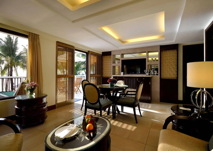 Emerald Island Hotel