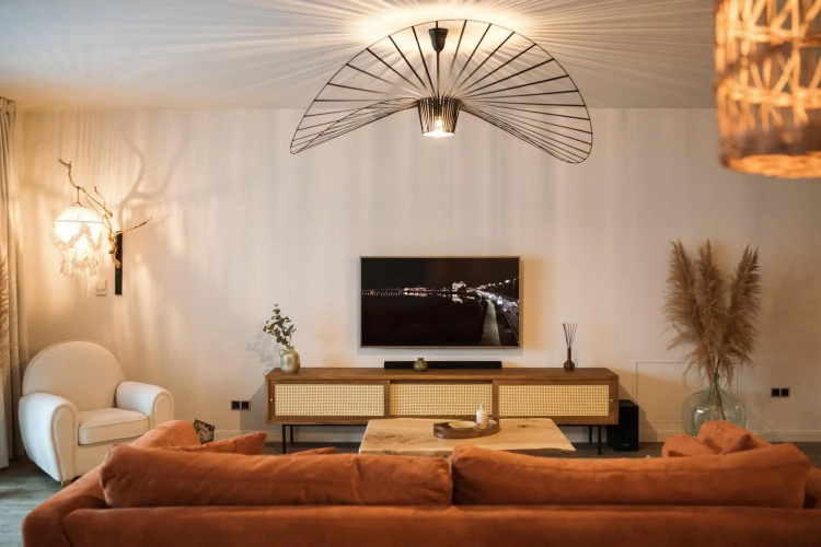 Silver Pine Apartment