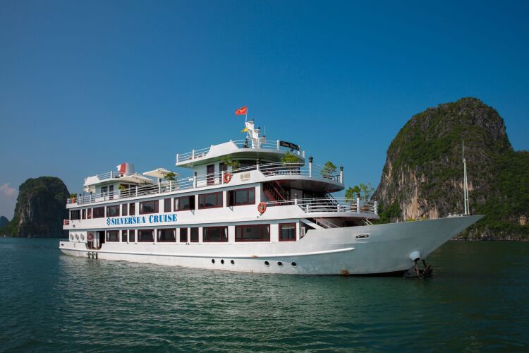 Halong Silversea CruiseOver view