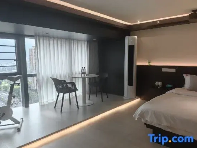 Quadruple Suite