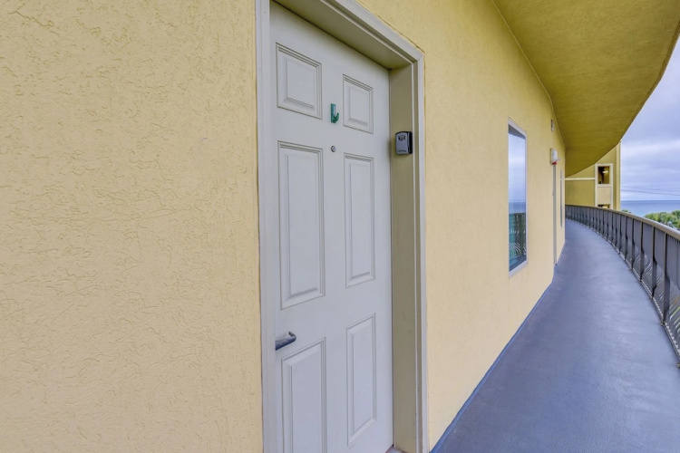 Cozy Miramar Beach Condo w/ Pools & Beach Access!