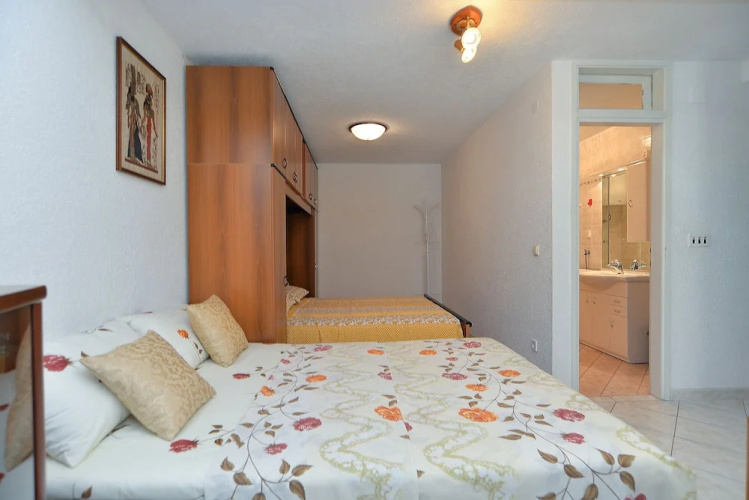 Apartment 43
