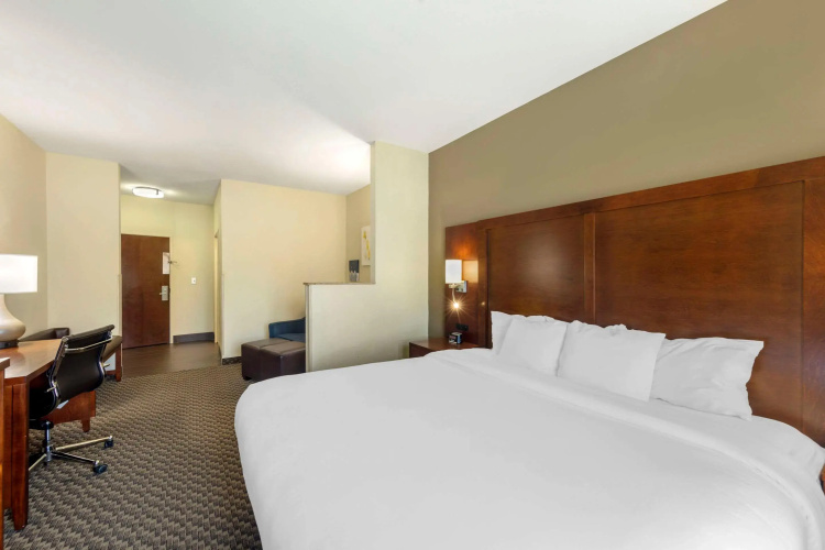 Comfort Suites Cullman I-65 Exit 310