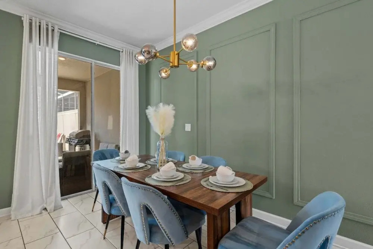 Chic 4BR Home With Mickey Star Wars Rooms