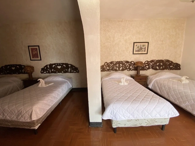 Standard Quadruple room with lake view