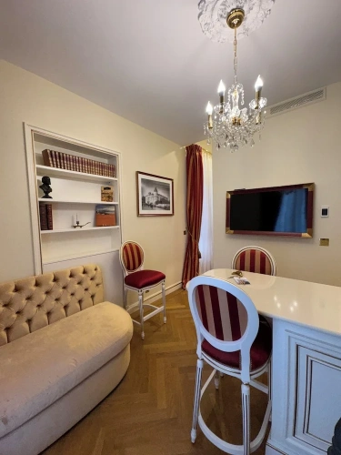 Deluxe Duplex Suite