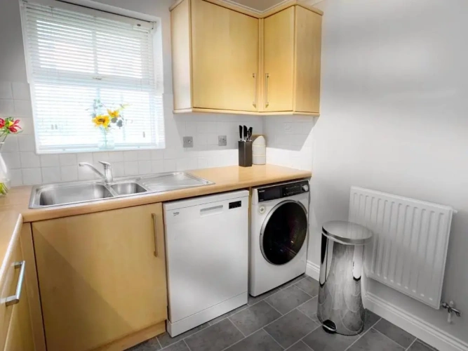 2 Bedrooms Apartment