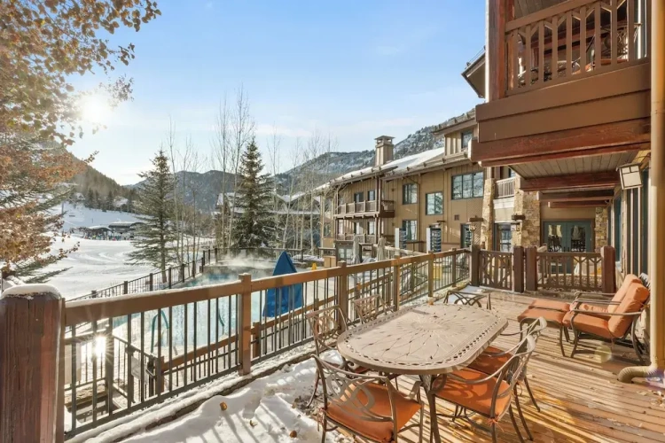 3 Bedrooms Premier Apartment with balcony