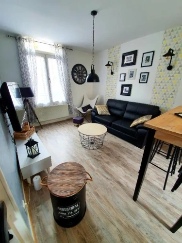 2 Bedrooms Apartment