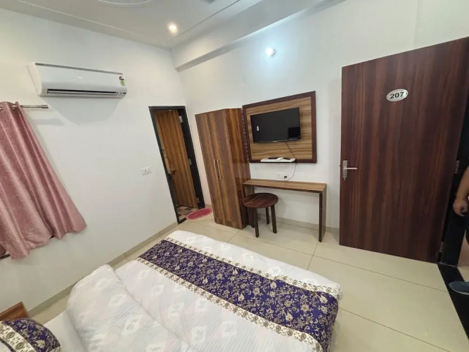 Hotel Rajhans