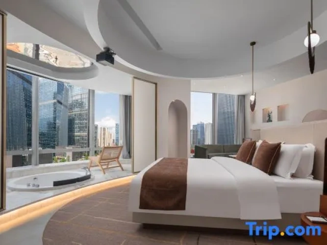 Suite with view