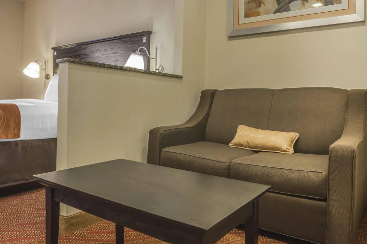 Comfort Inn & Suites LaGuardia Airport photo 15