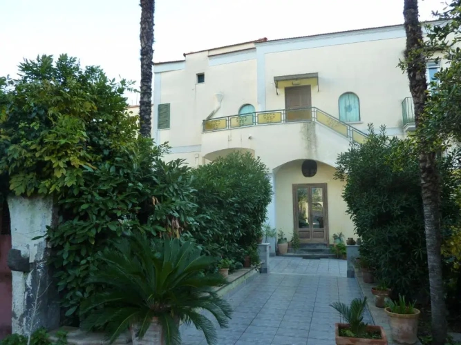 1 Bedroom Cottage