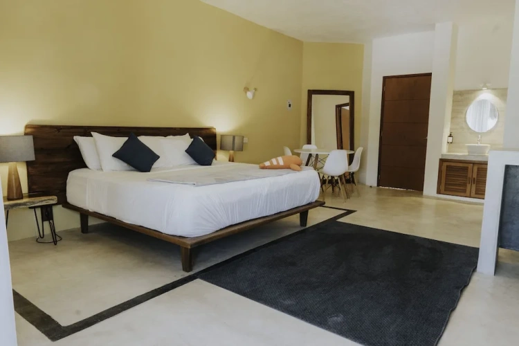 Deluxe Suite