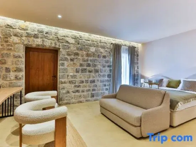 1 Bedroom Double Apartment