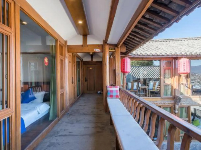 Lijiang Houfu Inn
