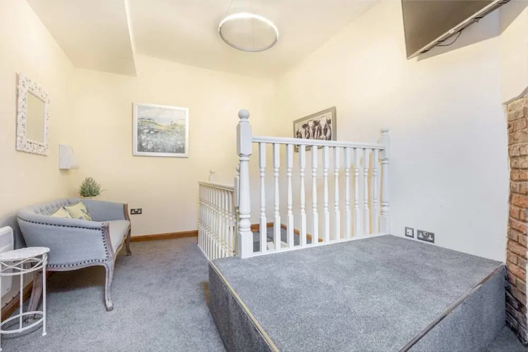 Host Stay Merchant House Basement