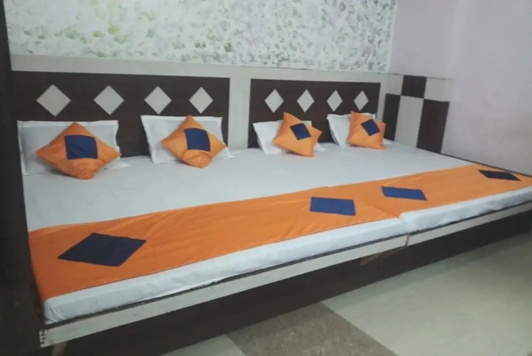 Jayanti Dham Mathura by Goroomgo