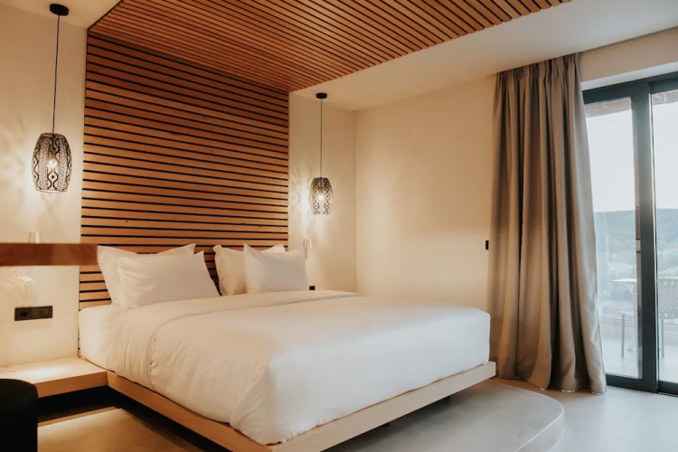 Somnus Suites