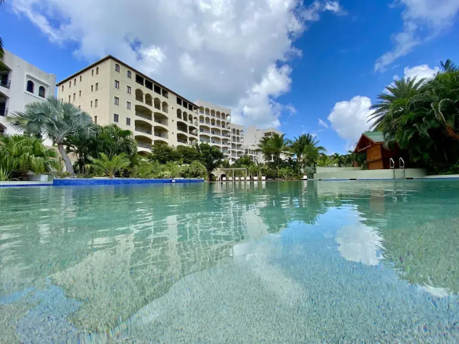 2-bed Designer Apartment Sleeps 4, Resort Pool