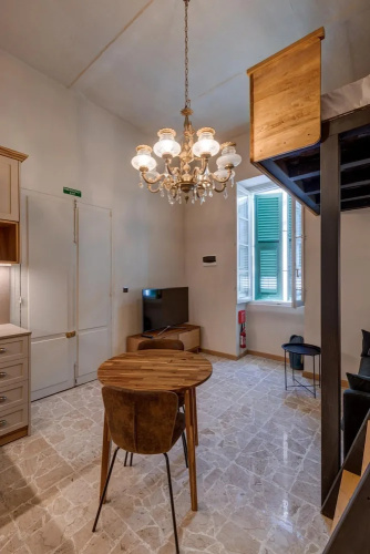 Modern Luxury 1-br Apartment