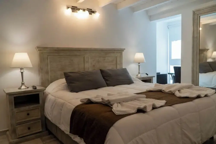 2 Bedrooms Apartment