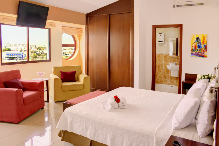 Hotel LIVVO Don Paco
