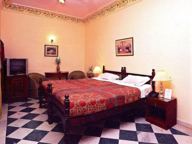 Karnot Mahal