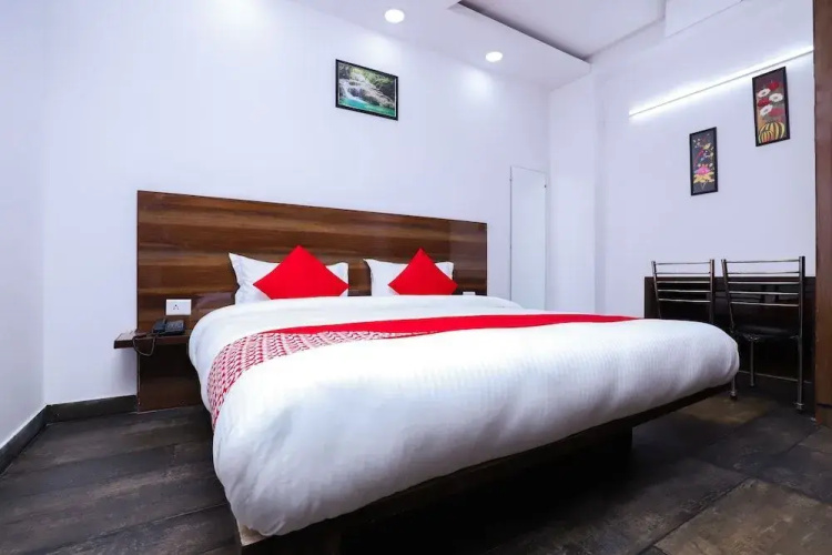 Kavya Residency by OYO Rooms