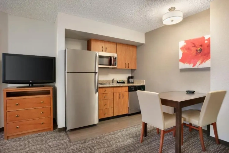 1 Bedroom Suite