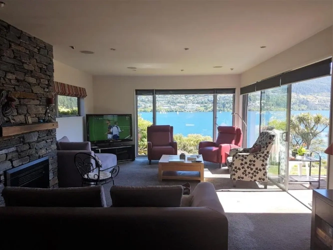 4 Bedrooms Cottage