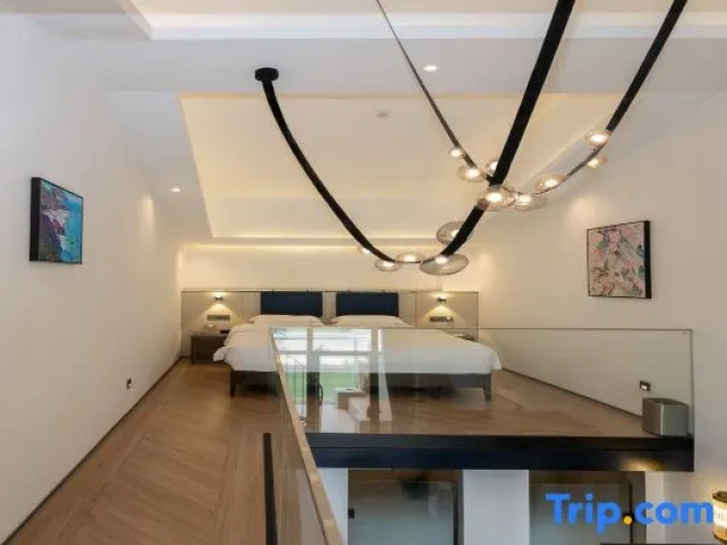 Standard Double Duplex room with view