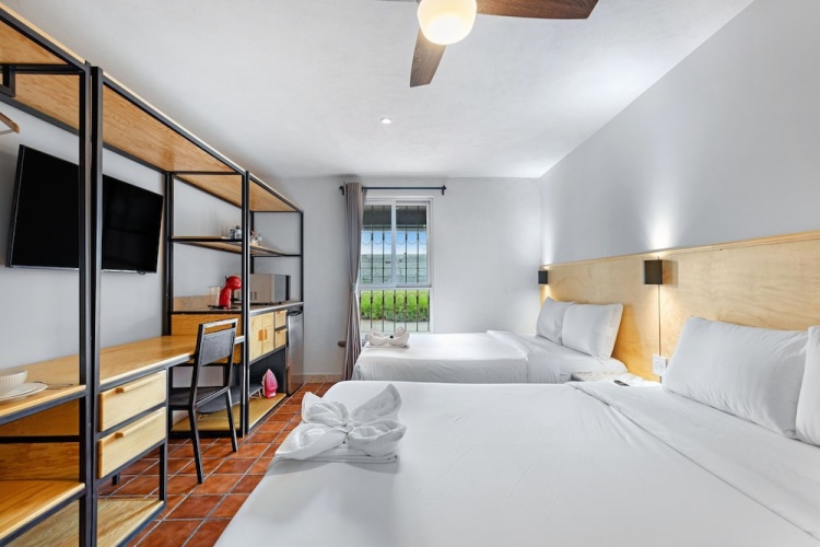 Deluxe Suite