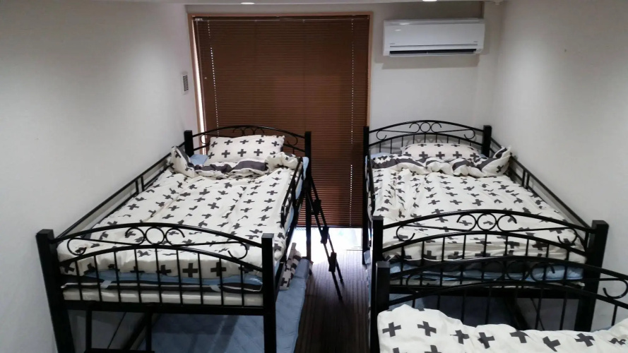 DK House - Hostel