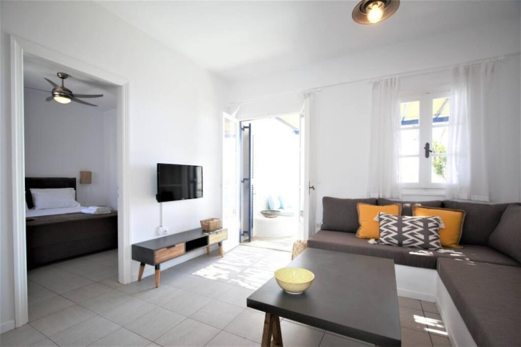 2 Bedrooms Cottage