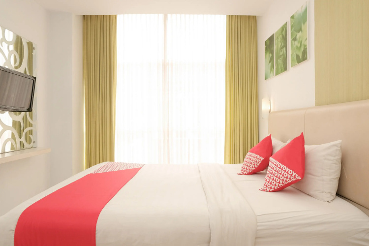 Ebizz Hotel