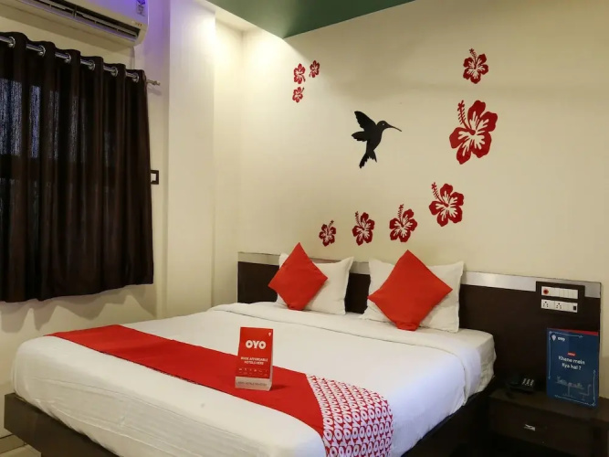 Mrunal Palace Hotel