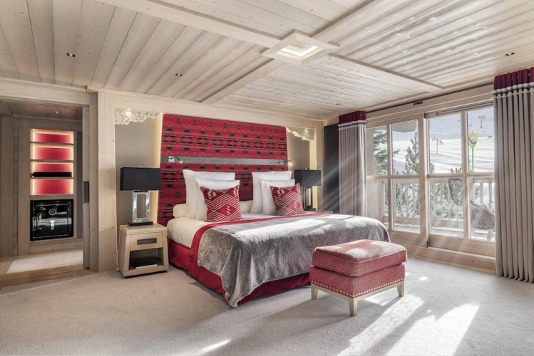Suite with balcony