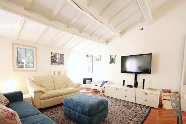 Bianco Apartment
