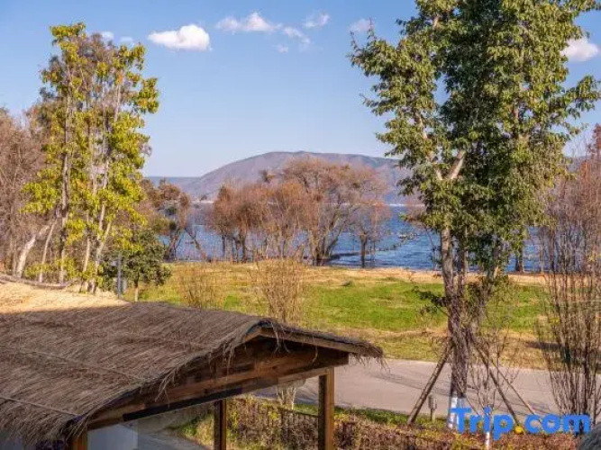 Puju Homestay (Erhai)