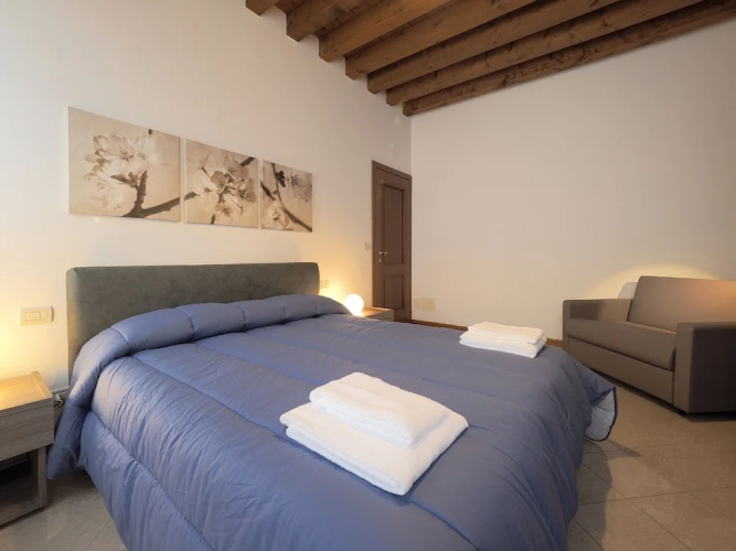 Venice Style Apartments