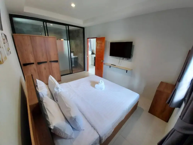 Ocean Breeze Apartment by PIPS