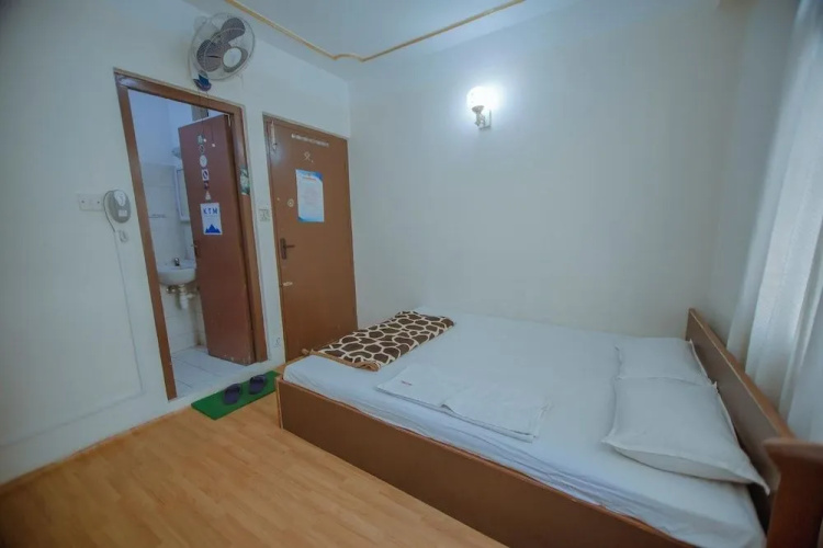 Hotel Triratna